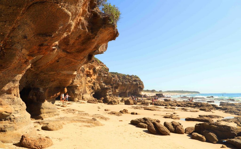 Exploring Caves Beach, near Lake Macquarie, NSW.