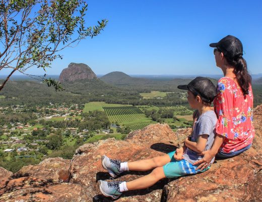 Hiking Mt Ngungun with kids